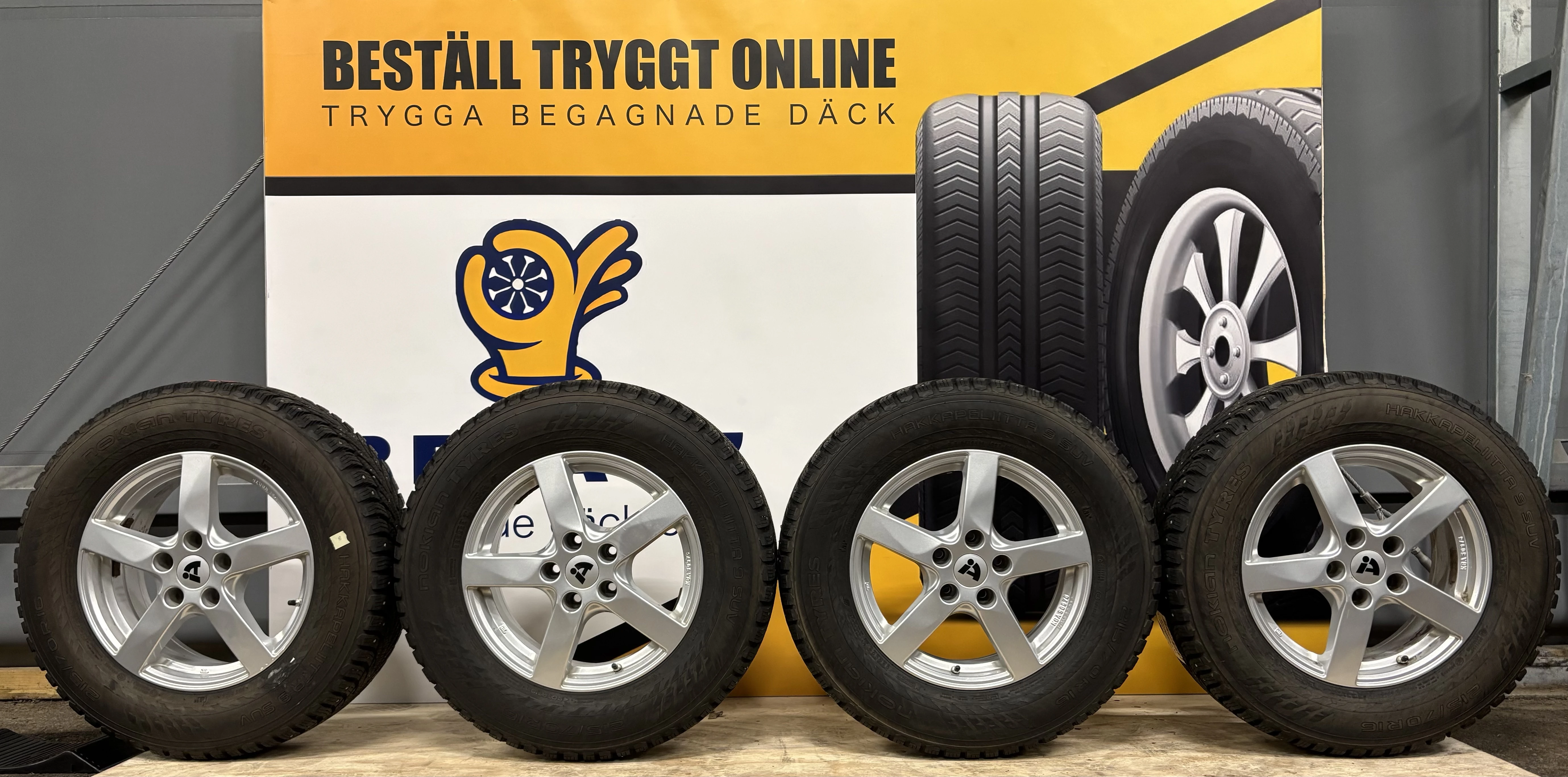 Citroën/Mitsubishi/Peugeot 215/70/16 Dubb