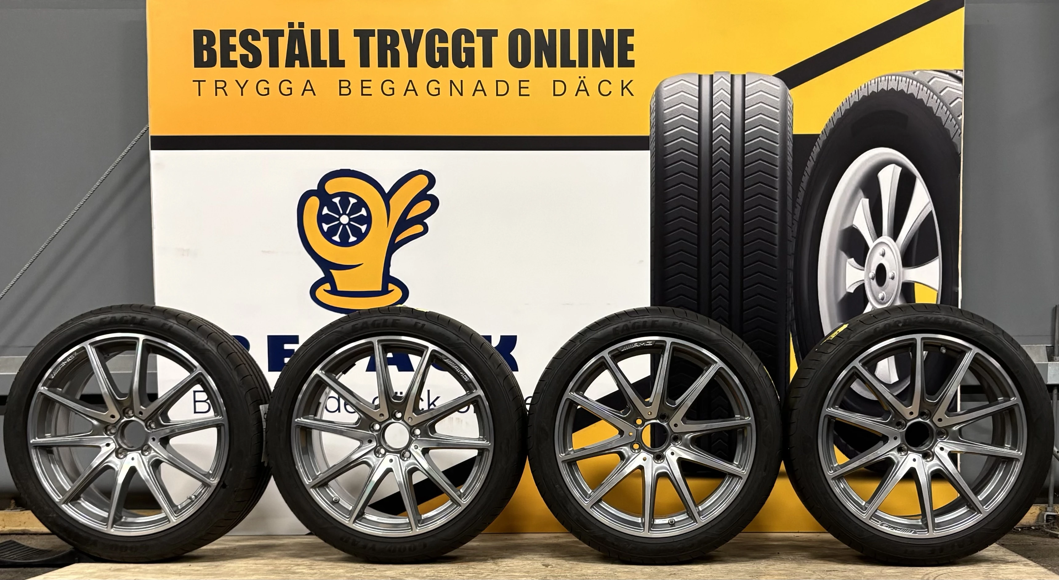 Mercedes AMG 245/40/19 + 275/35/19 Sommar